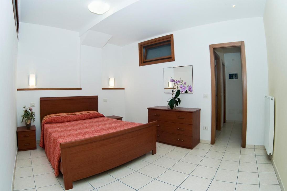 Casa Facchinetti Yellow Apartment Malcesine Buitenkant foto